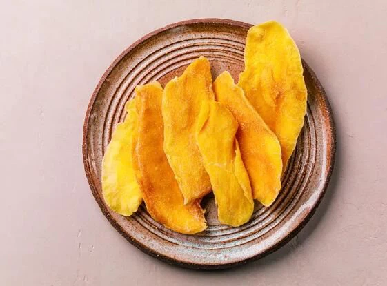 dried mango nutrition facts 100g